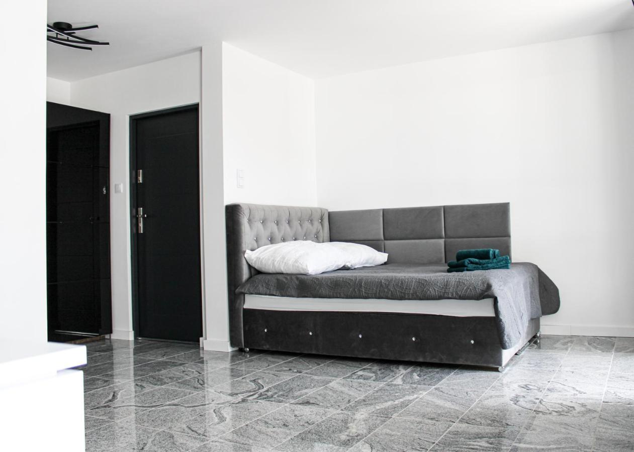 Apartament Black-Niska Z Garazem Podziemnym Kielce Ngoại thất bức ảnh
